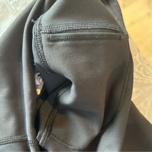 LULULEMON WUNDER TRAIN CONTOUR FIT SIZE 4 HIGH RISE 25” IN BLACK BARELY WORN - Picture 12 of 13
